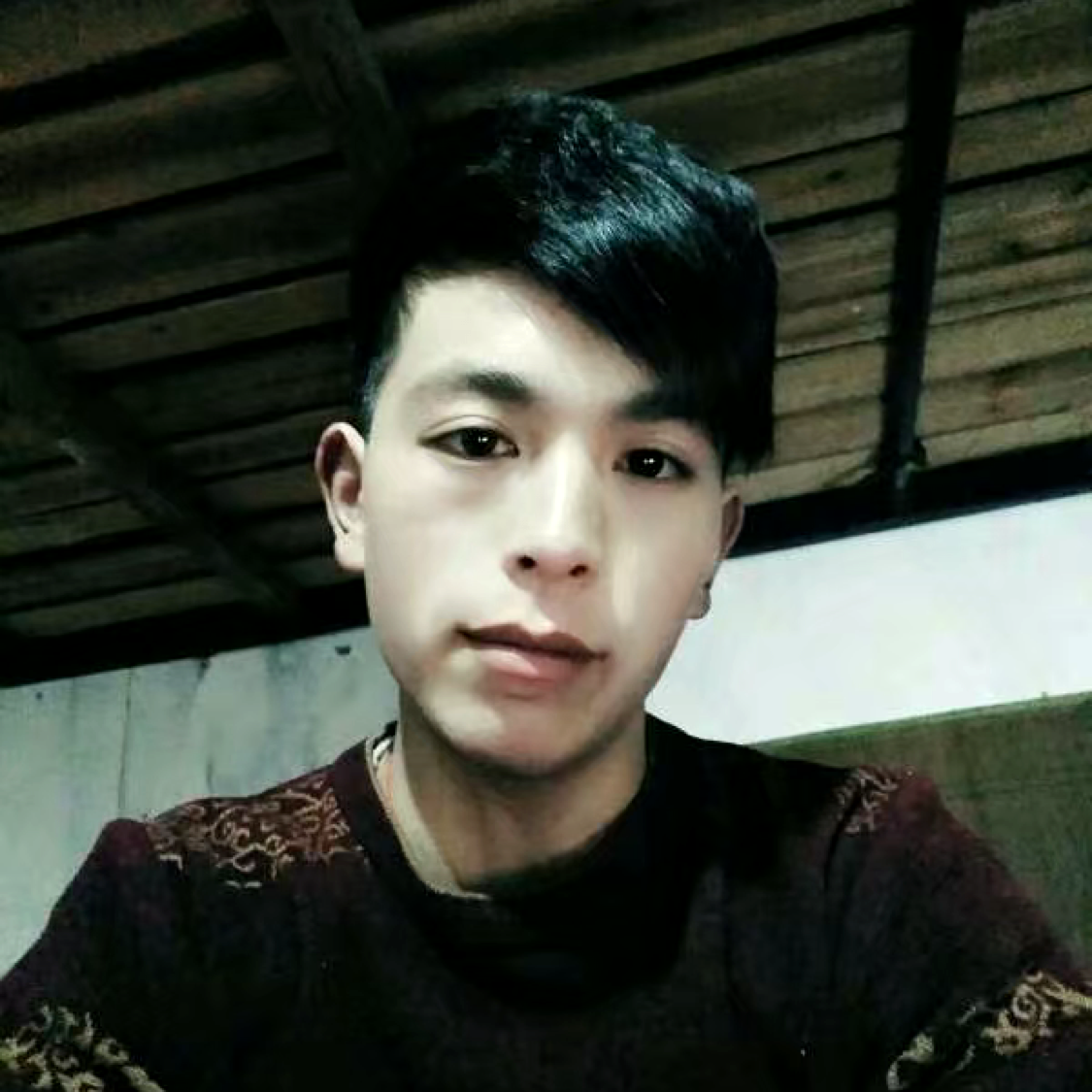 暧昧扯霓裳的照片