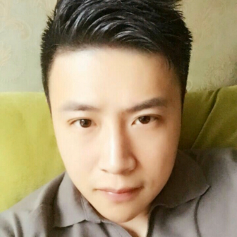 阳光男孩的照片