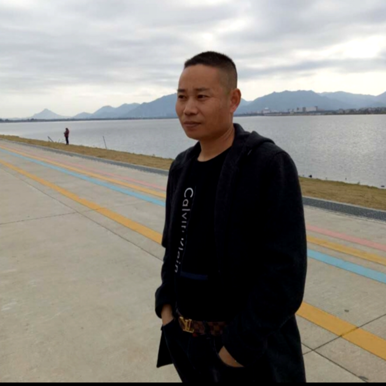 初夏踢流岚的照片