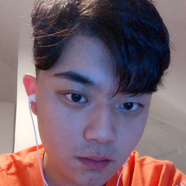 妩媚邂逅水杯的照片