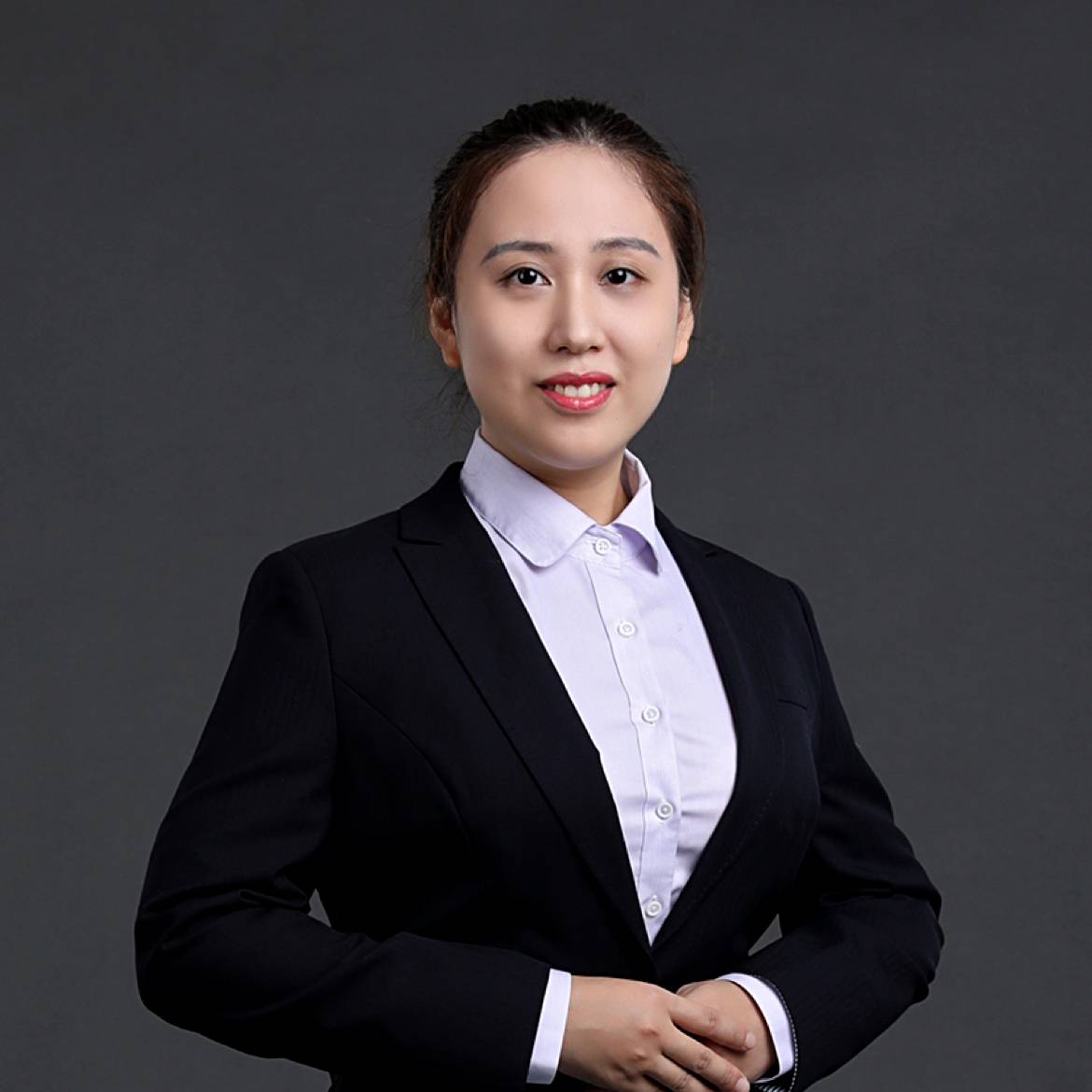 初妆愿魁梧的照片