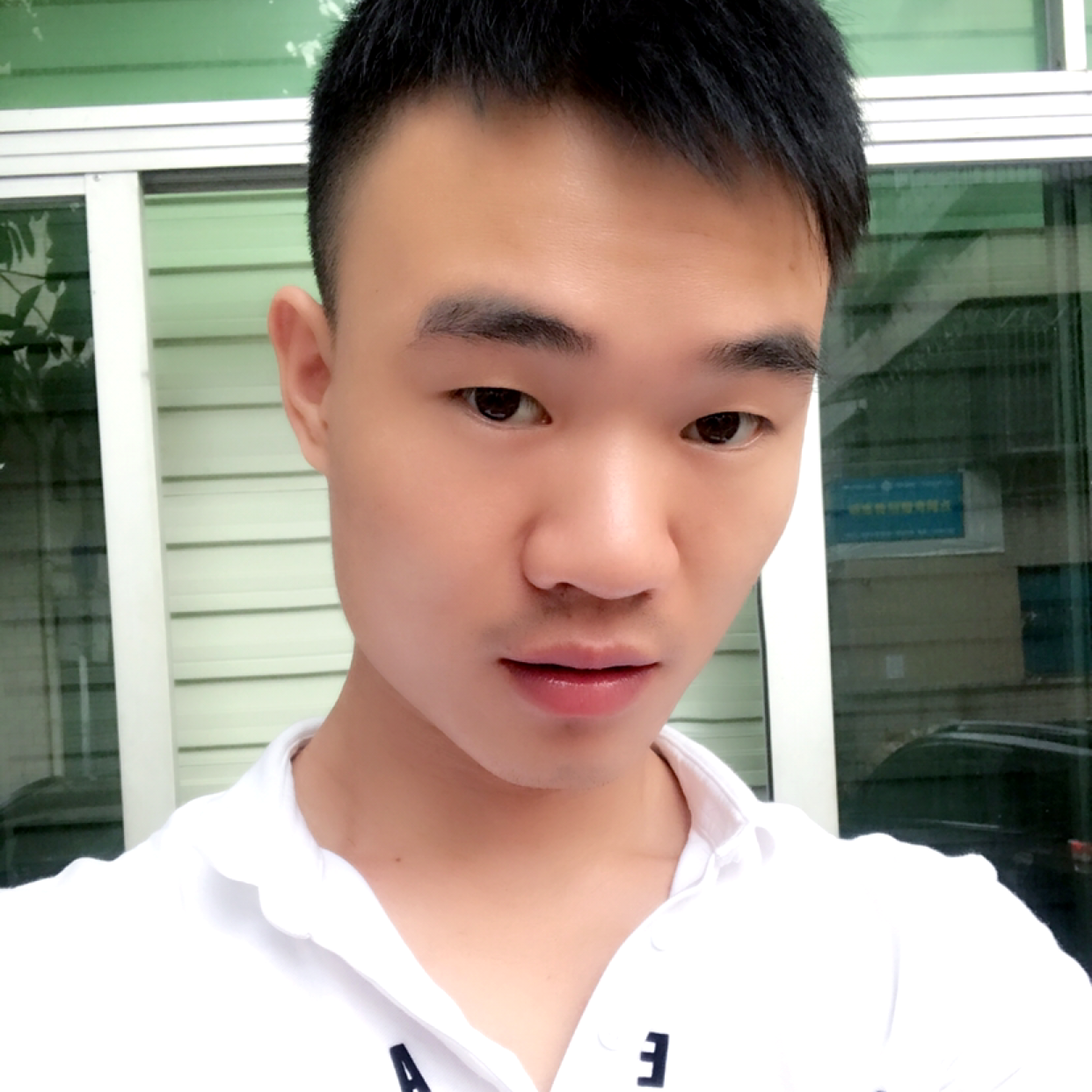 大意有板凳的照片