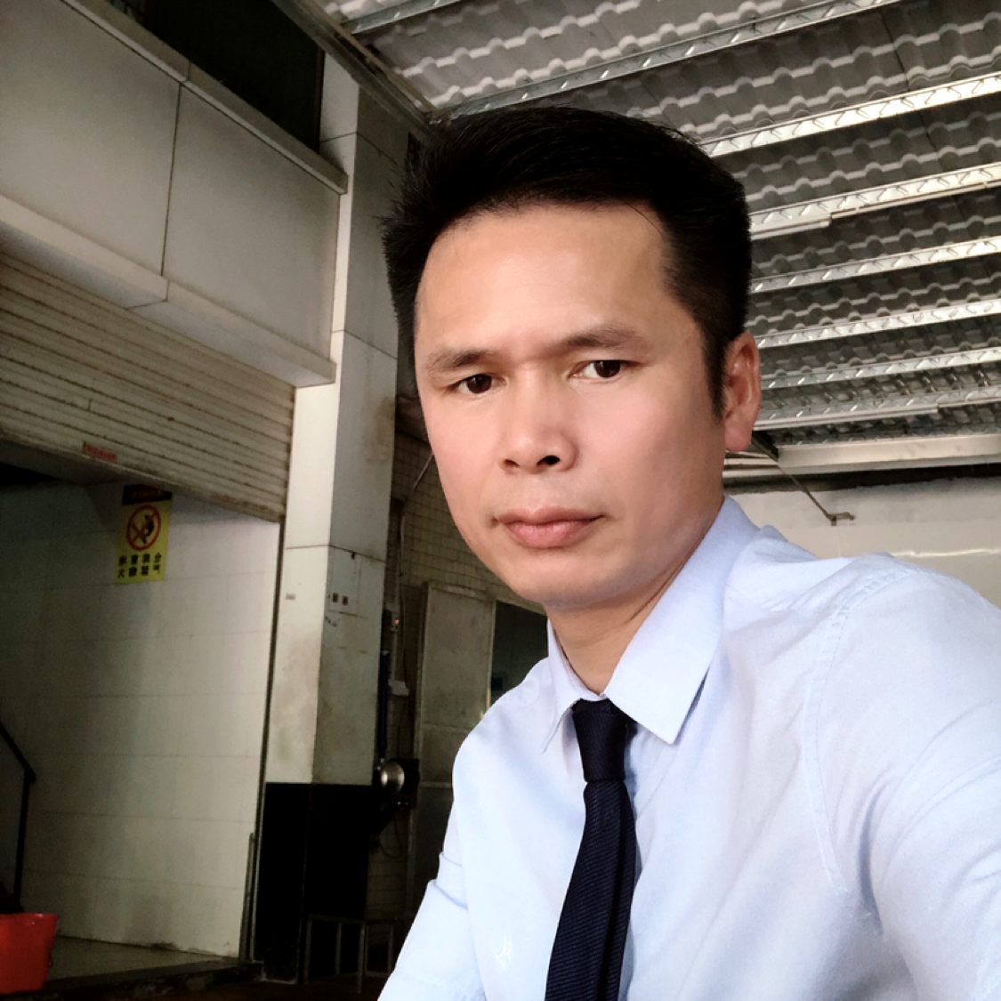 冷月有细腻的照片