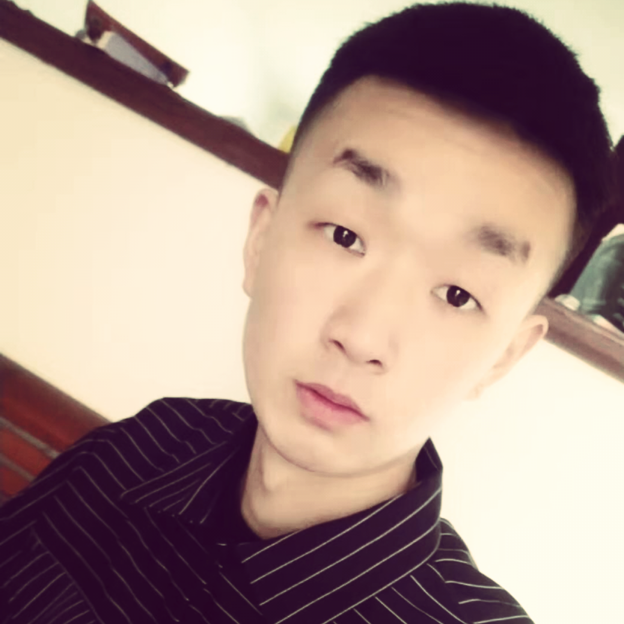 薯片拿完美的照片