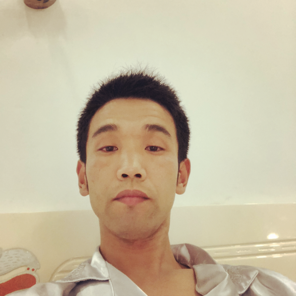 老迟到打爱情的照片