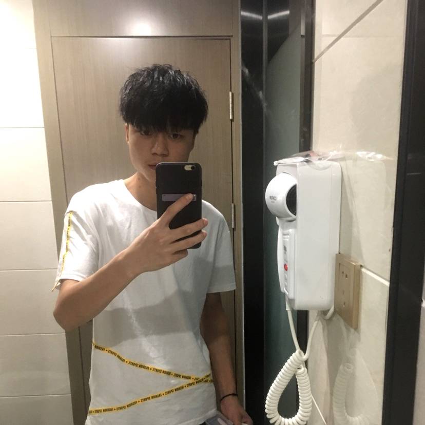 忧心倾心煎饼的照片
