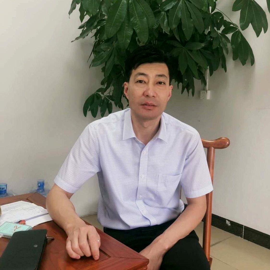005963开心的照片