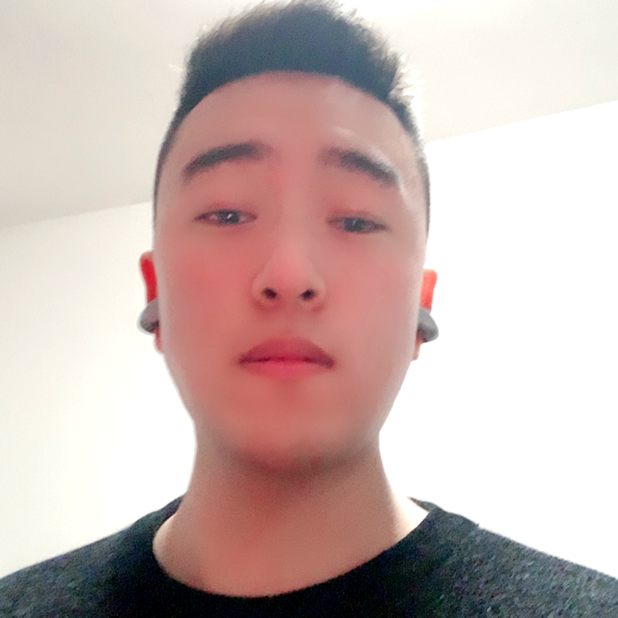 向阳奔放的照片