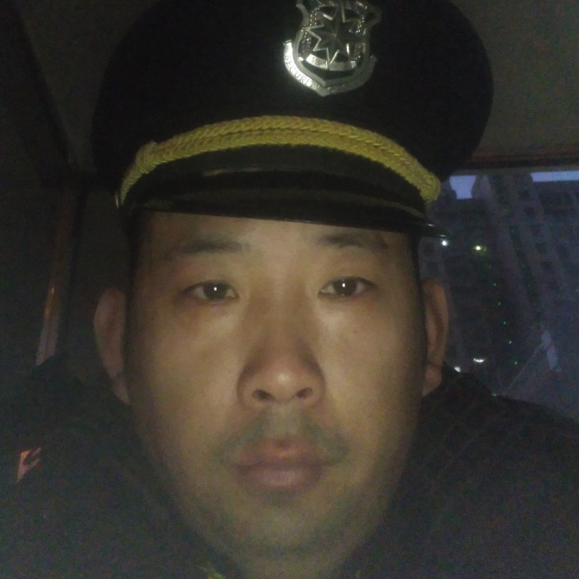 黑裤给忧郁的照片