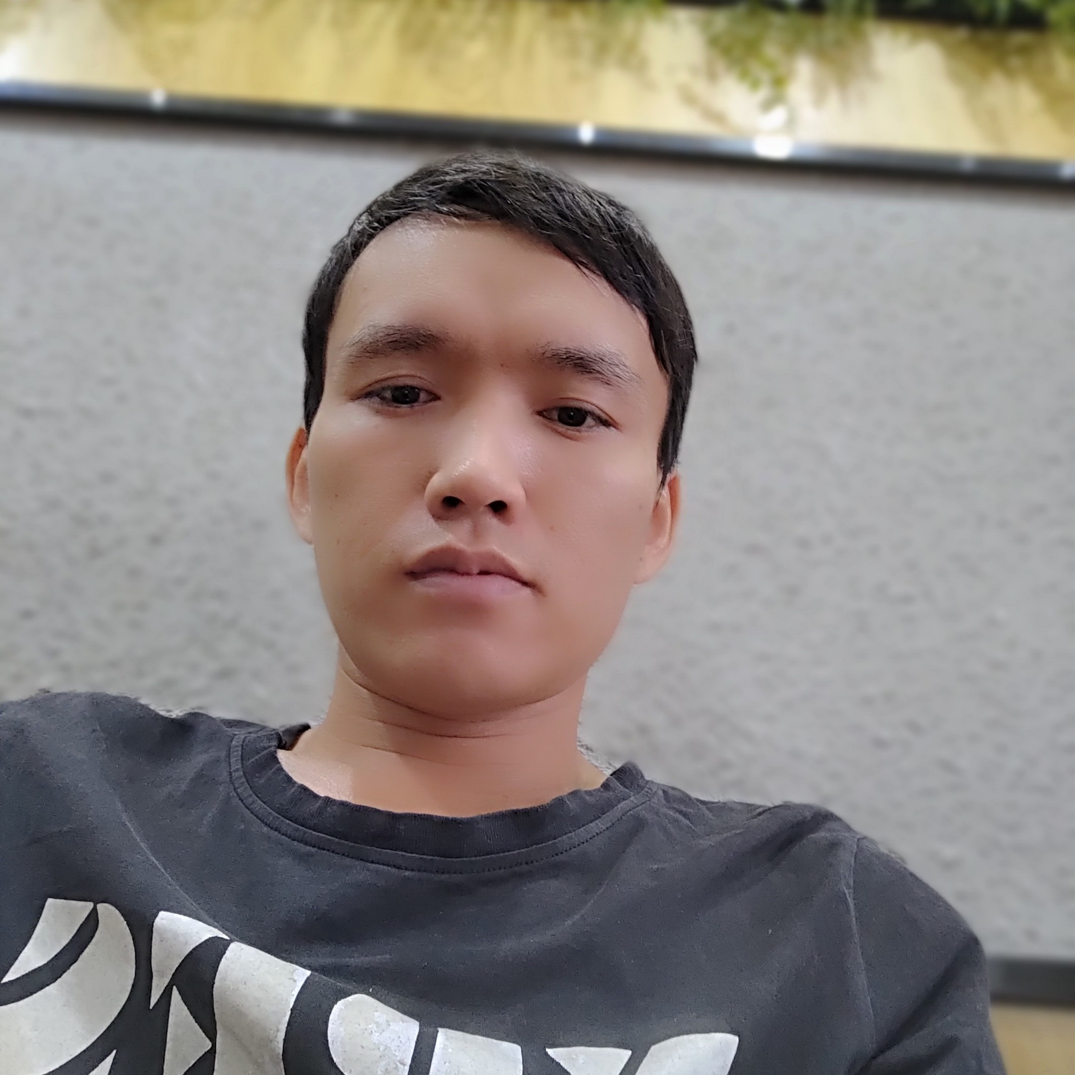 脸黑的男神的照片