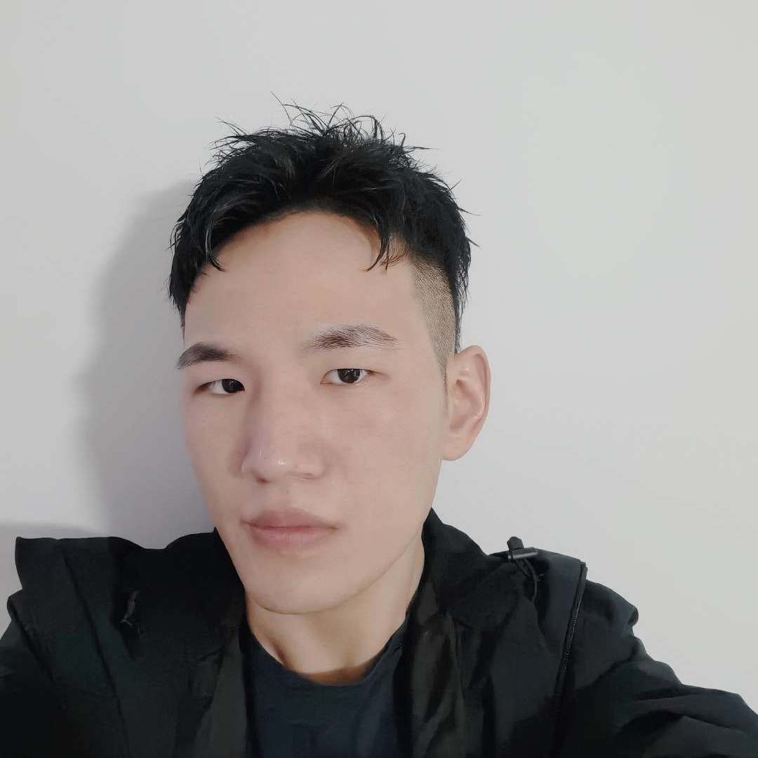 西几吃西瓜的照片