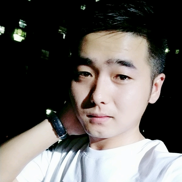 上官 杨子的照片