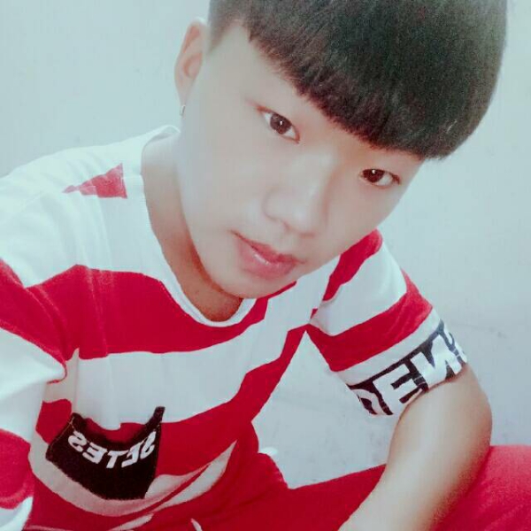 黛儿爱笑的照片