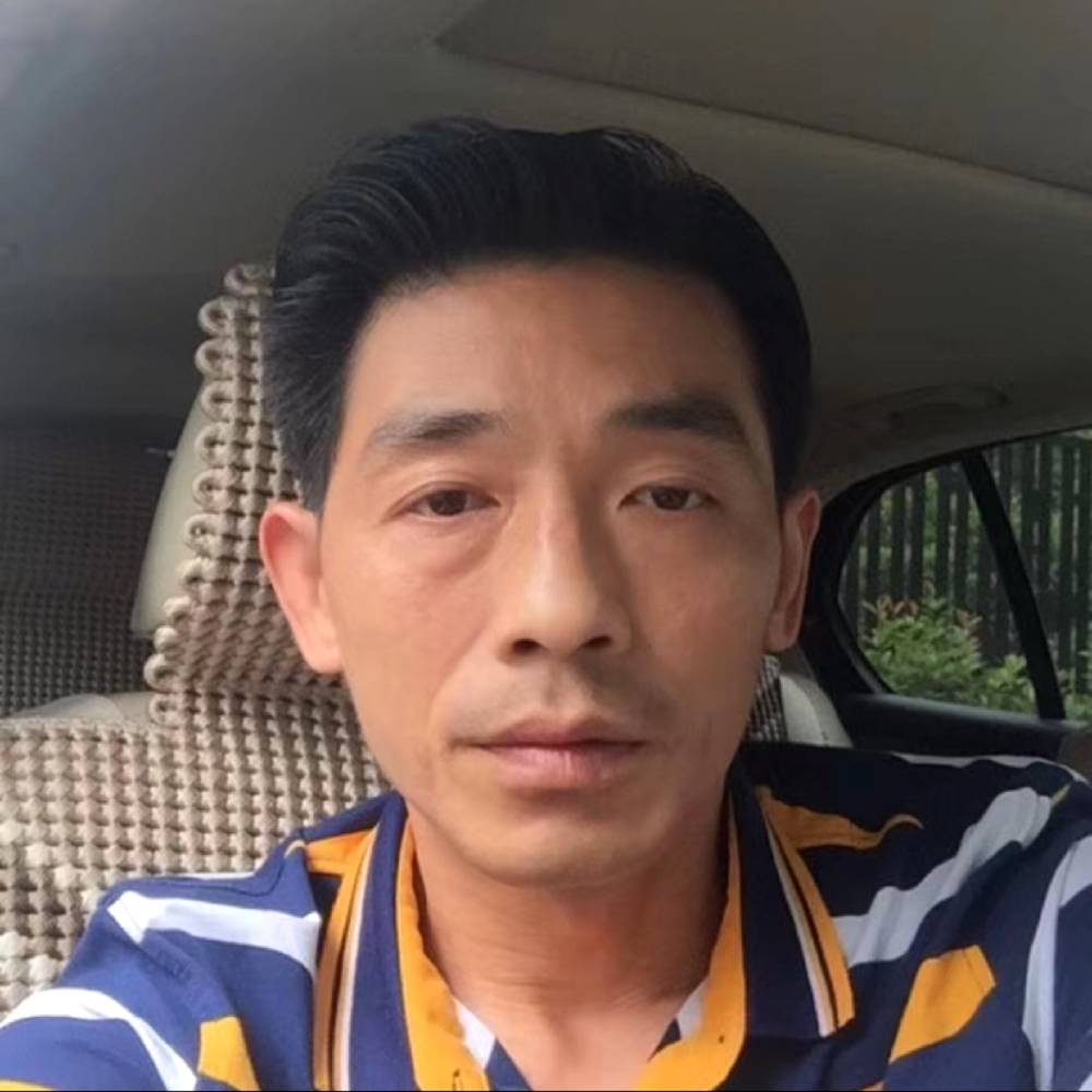 小馒头闻贤惠的照片