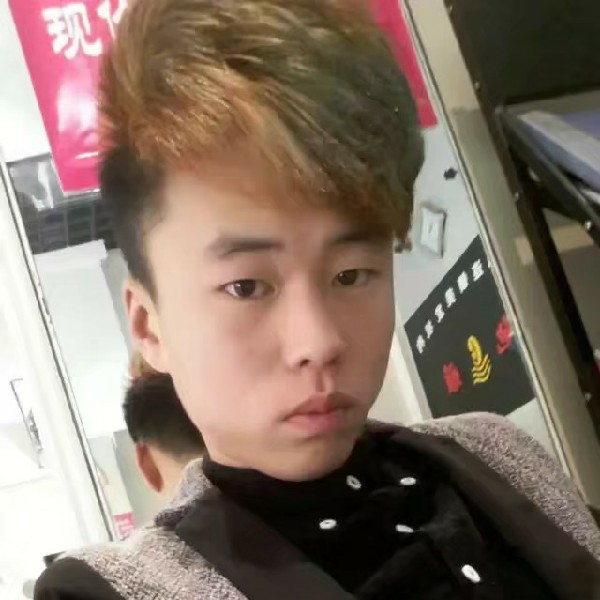 轻飞心凯的照片