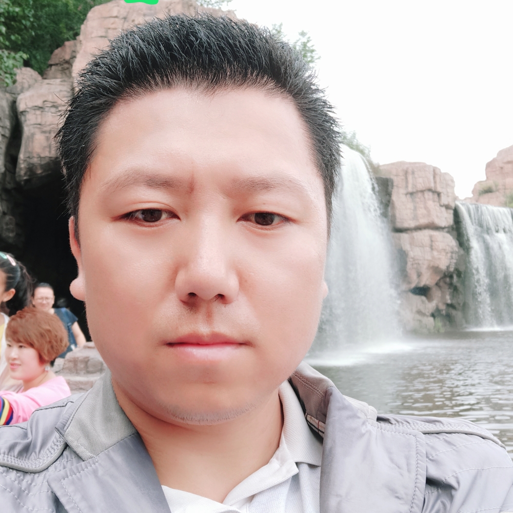 美缘身边的照片