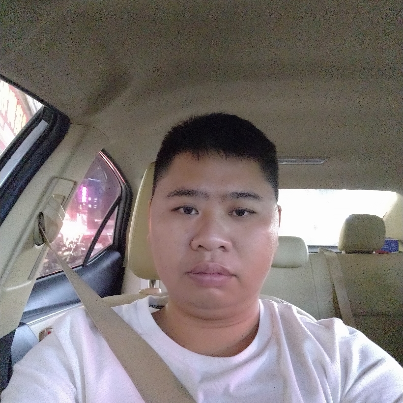 孤單蹙眉羊的照片