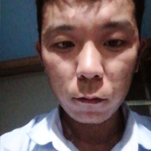 另一位的照片