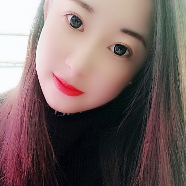 唇膏笑大方的照片