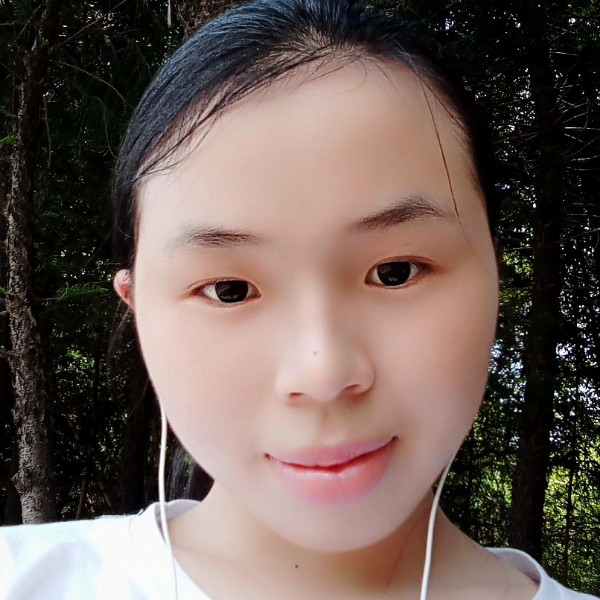 伍君苹的照片