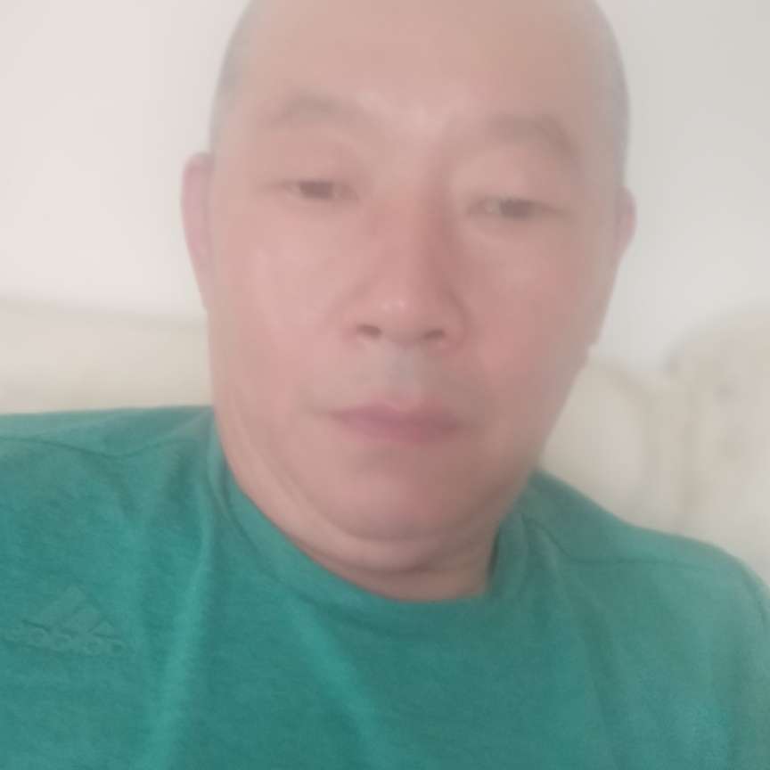 给魁梧的照片