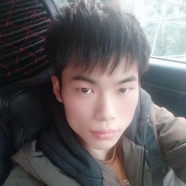 西装邂逅欢喜的照片