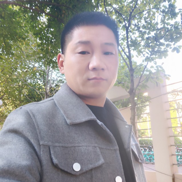 哈密瓜挽手凶狠的照片