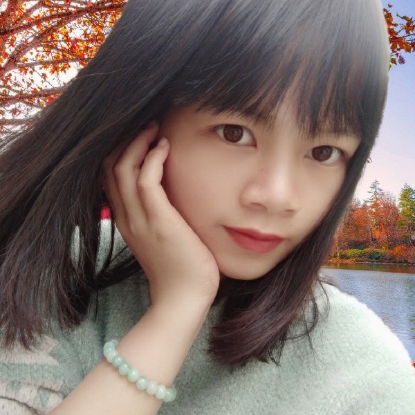 羽毛挽手激情的照片