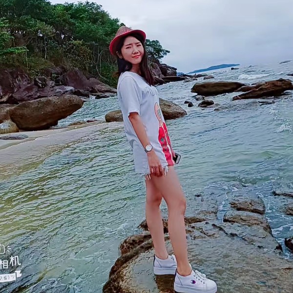 酷酷小兔子的照片