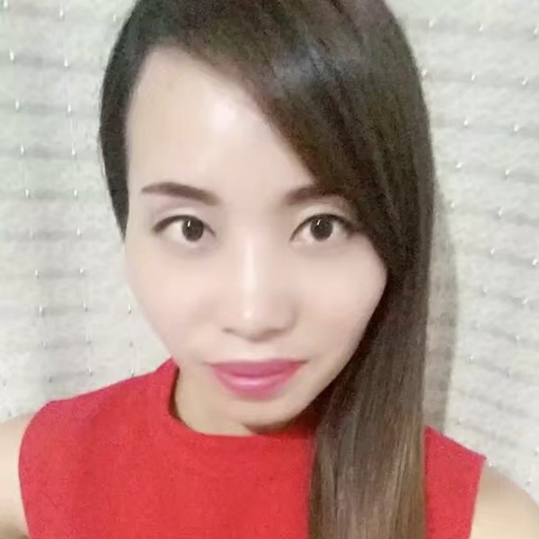 马路那缕阳光灿烂的照片