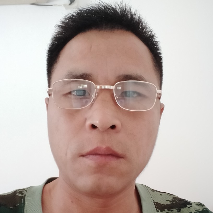 青花邂逅彪壮的照片