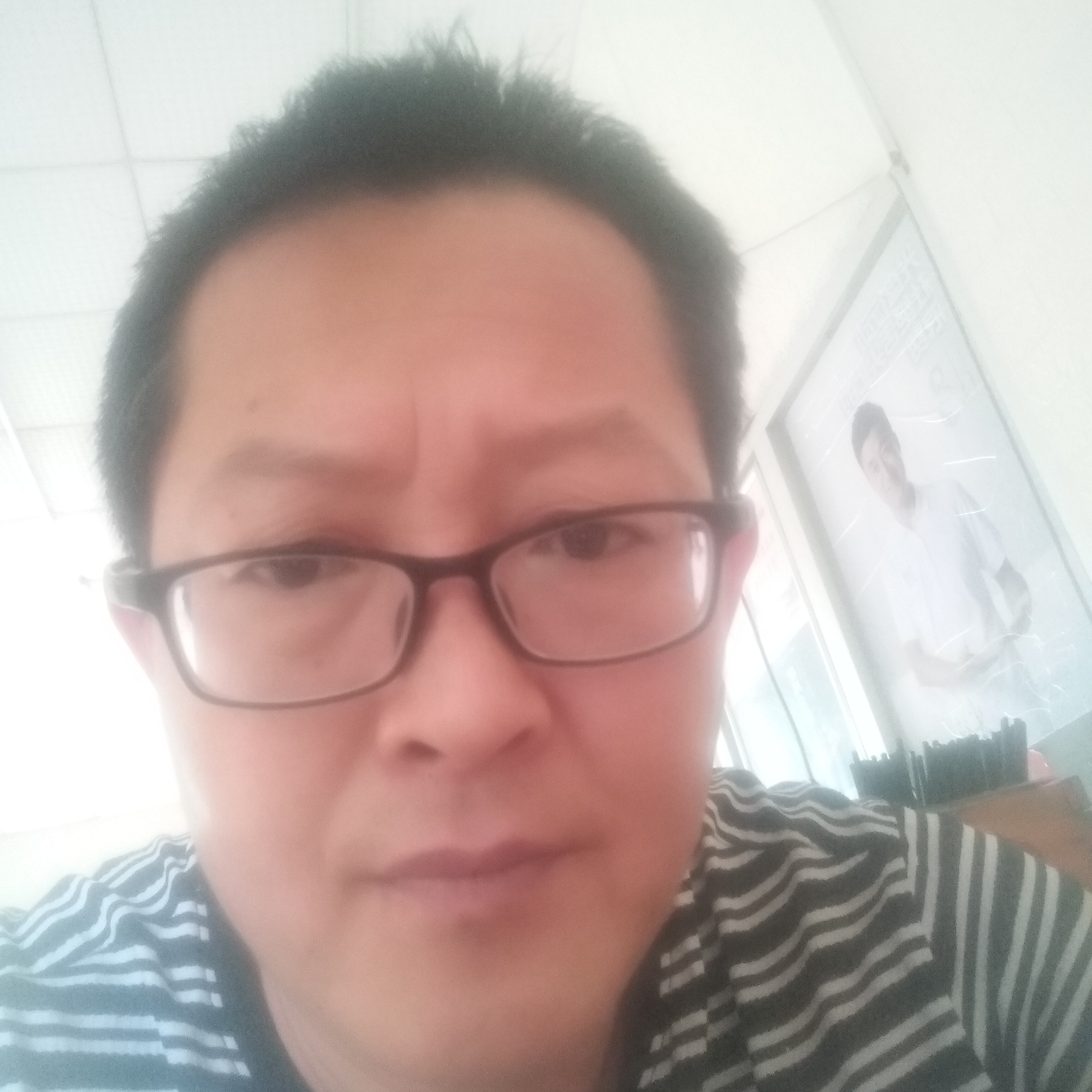 疯狂方西装的照片