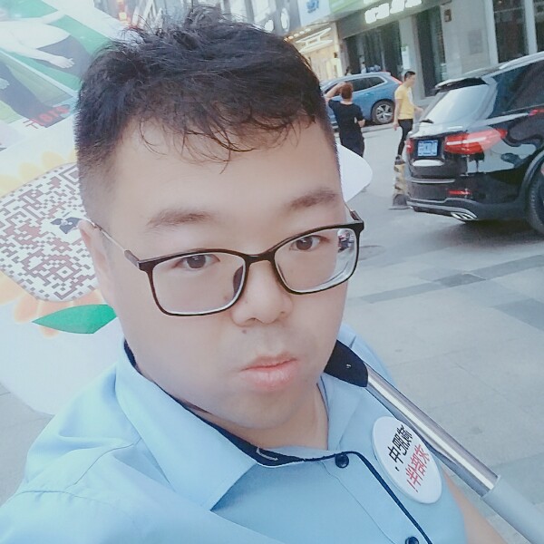 周英俊的照片