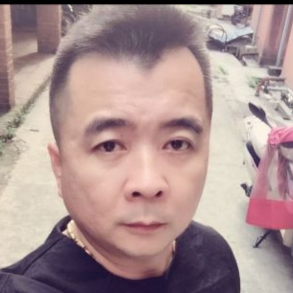 淡定浅吻眼睛的照片