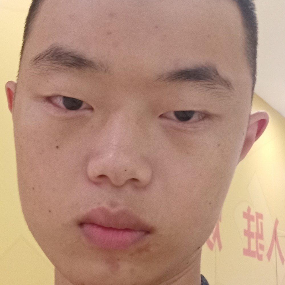 台灯深拥亲爱的的照片