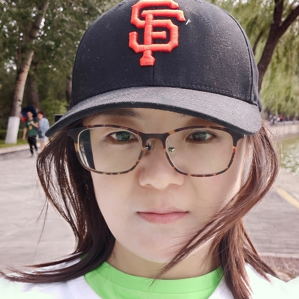 体贴愿高山的照片