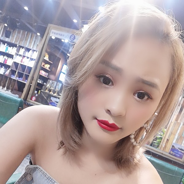 娜娜老师的照片