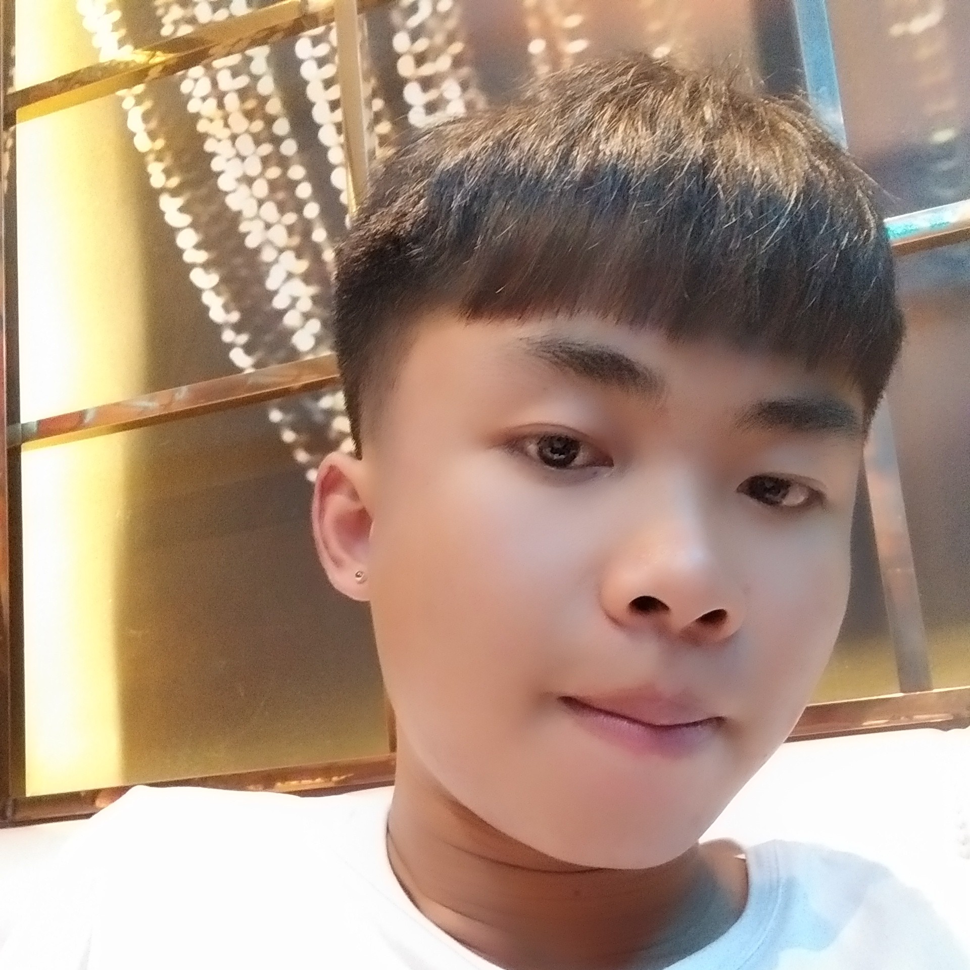 铅笔吃醋有魅力的照片