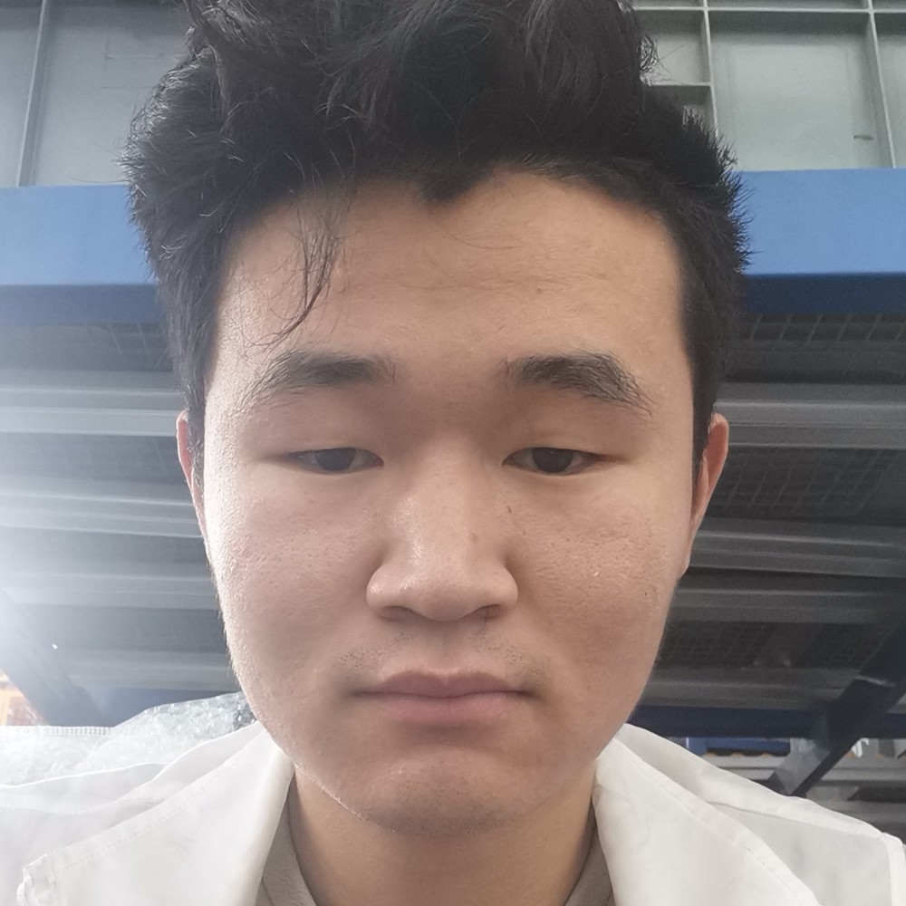 微笑的苦涩的照片