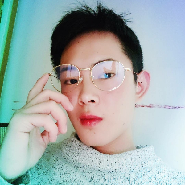 凡秋的照片