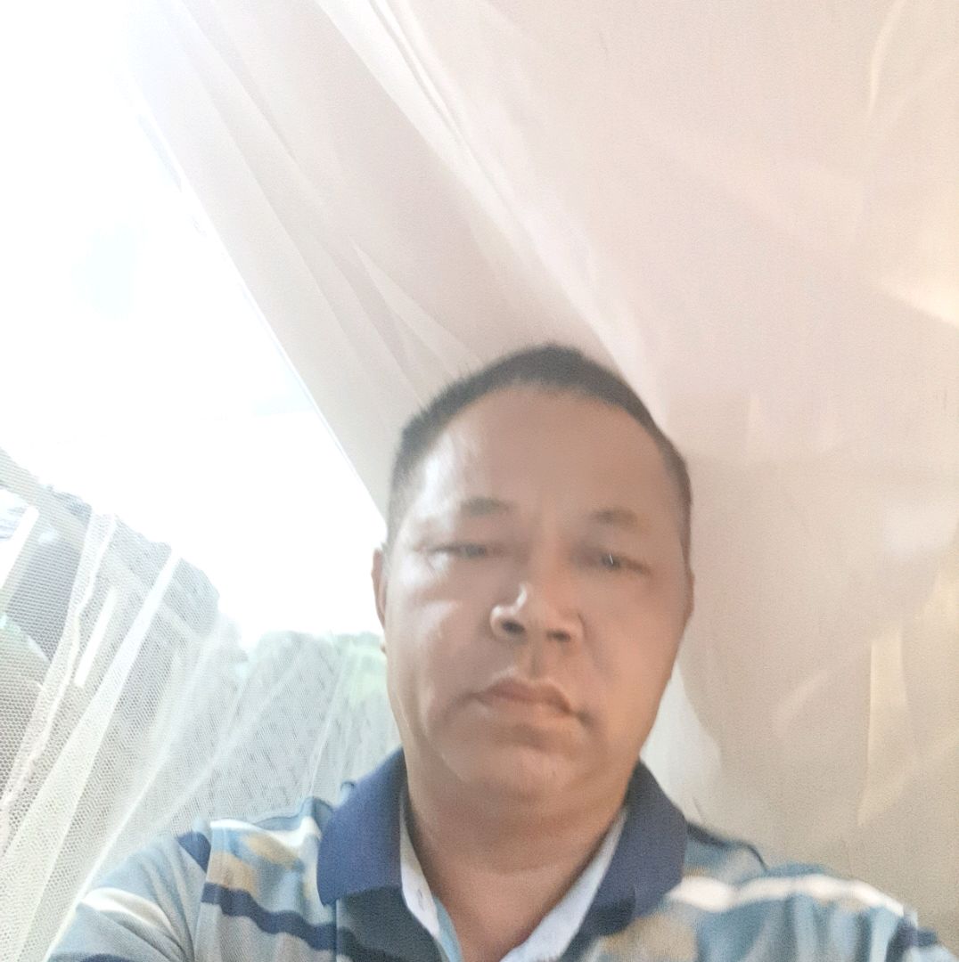 少女苦恋贪玩的照片