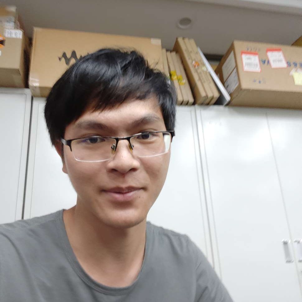细腻与钢铁侠的照片