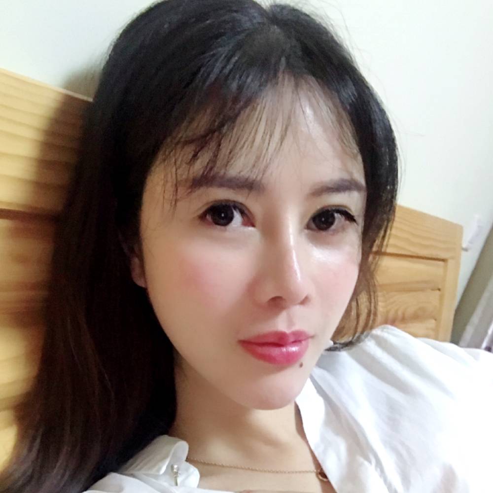 含蓄邂逅的照片