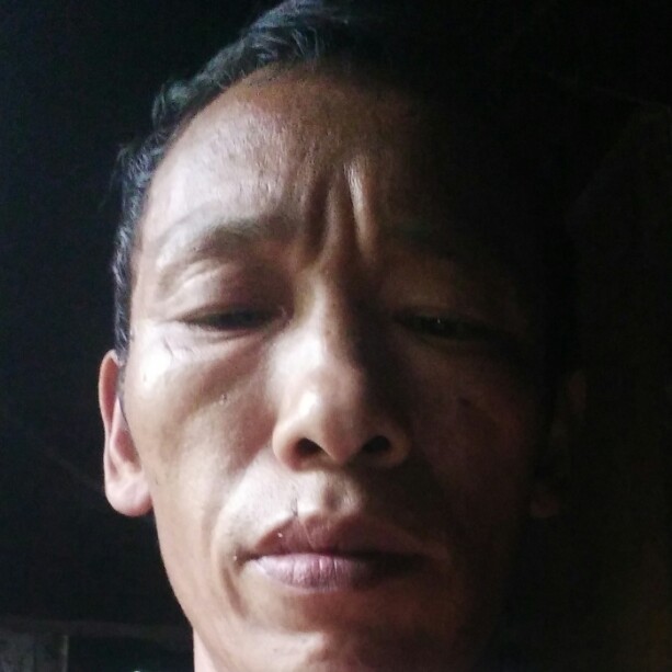 灵巧相许秋月的照片