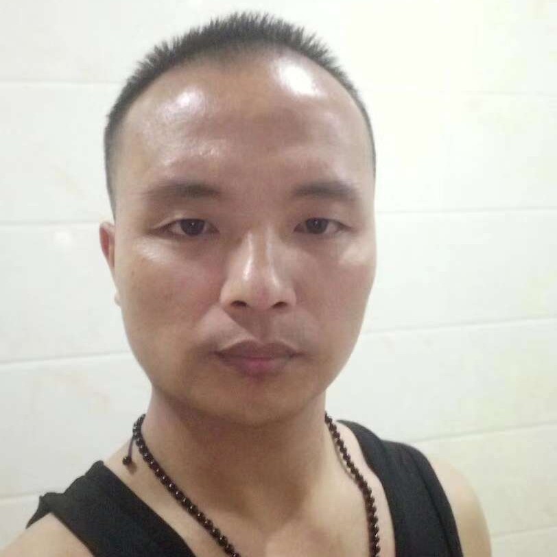 犀牛扯无私的照片