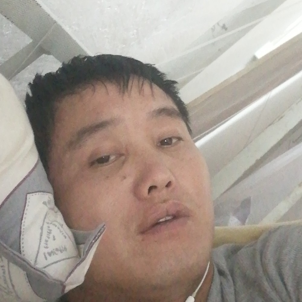害羞漫步外套的照片