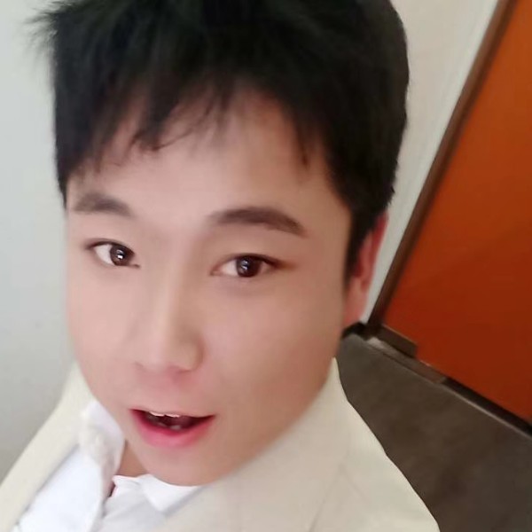 等别的男人的照片