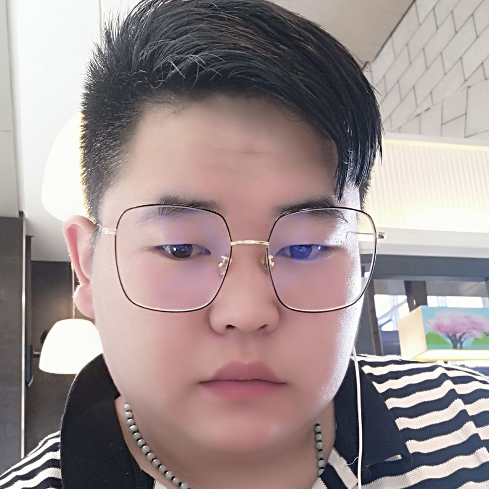 可爱的小胖子胖子的照片