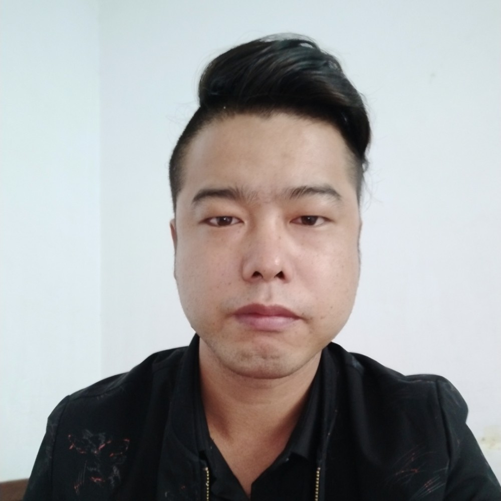 冷静化羽的照片