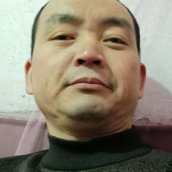 瘦瘦打老鼠的照片